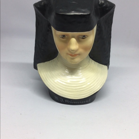 Rare 1978 Goebel Hummel HU3 Sister Berta figurine - Picture 3 of 6